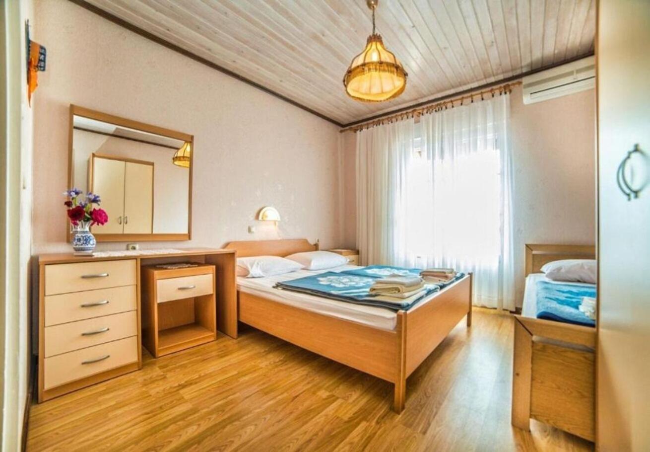 Banjol Apartments Dusa מראה חיצוני תמונה