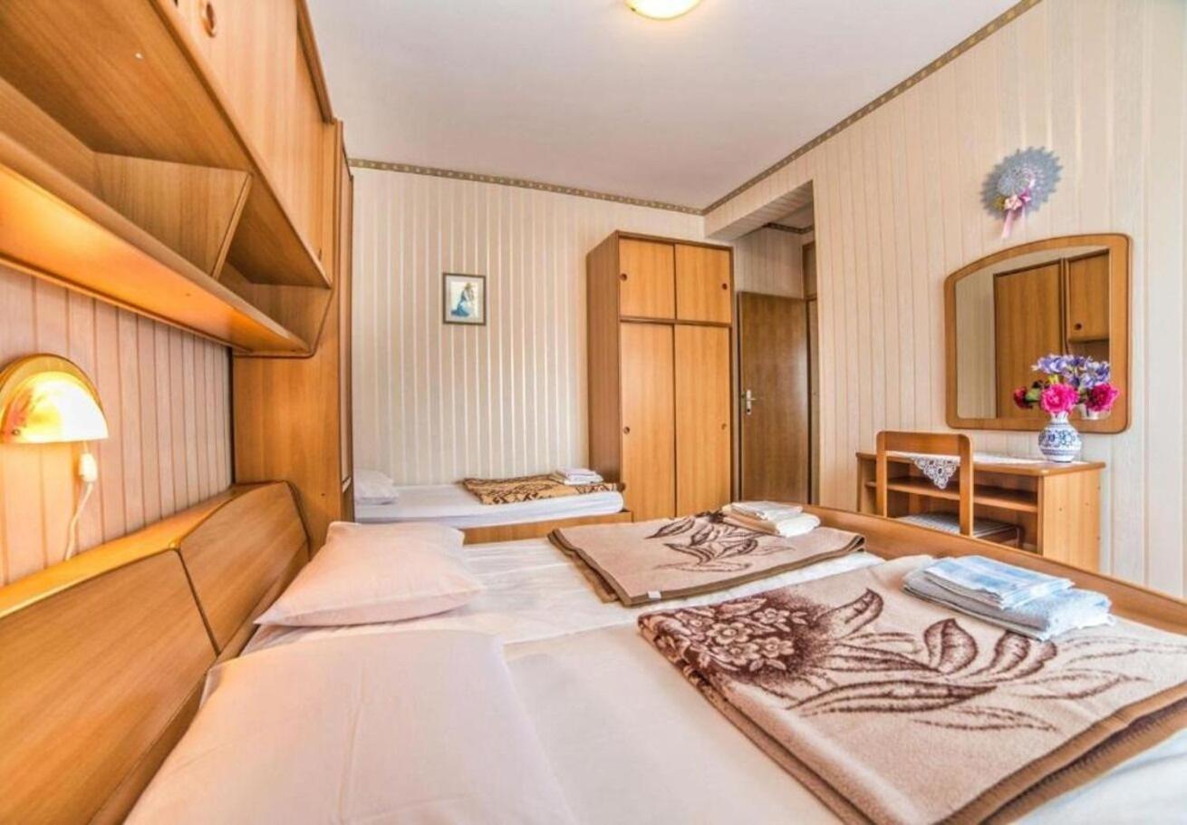 Banjol Apartments Dusa מראה חיצוני תמונה
