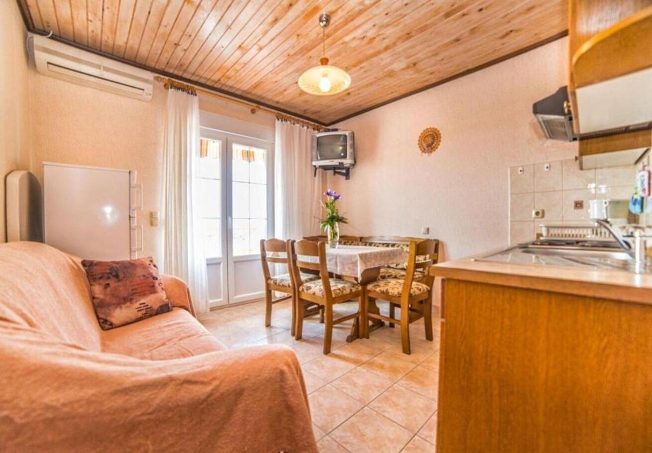 Banjol Apartments Dusa מראה חיצוני תמונה