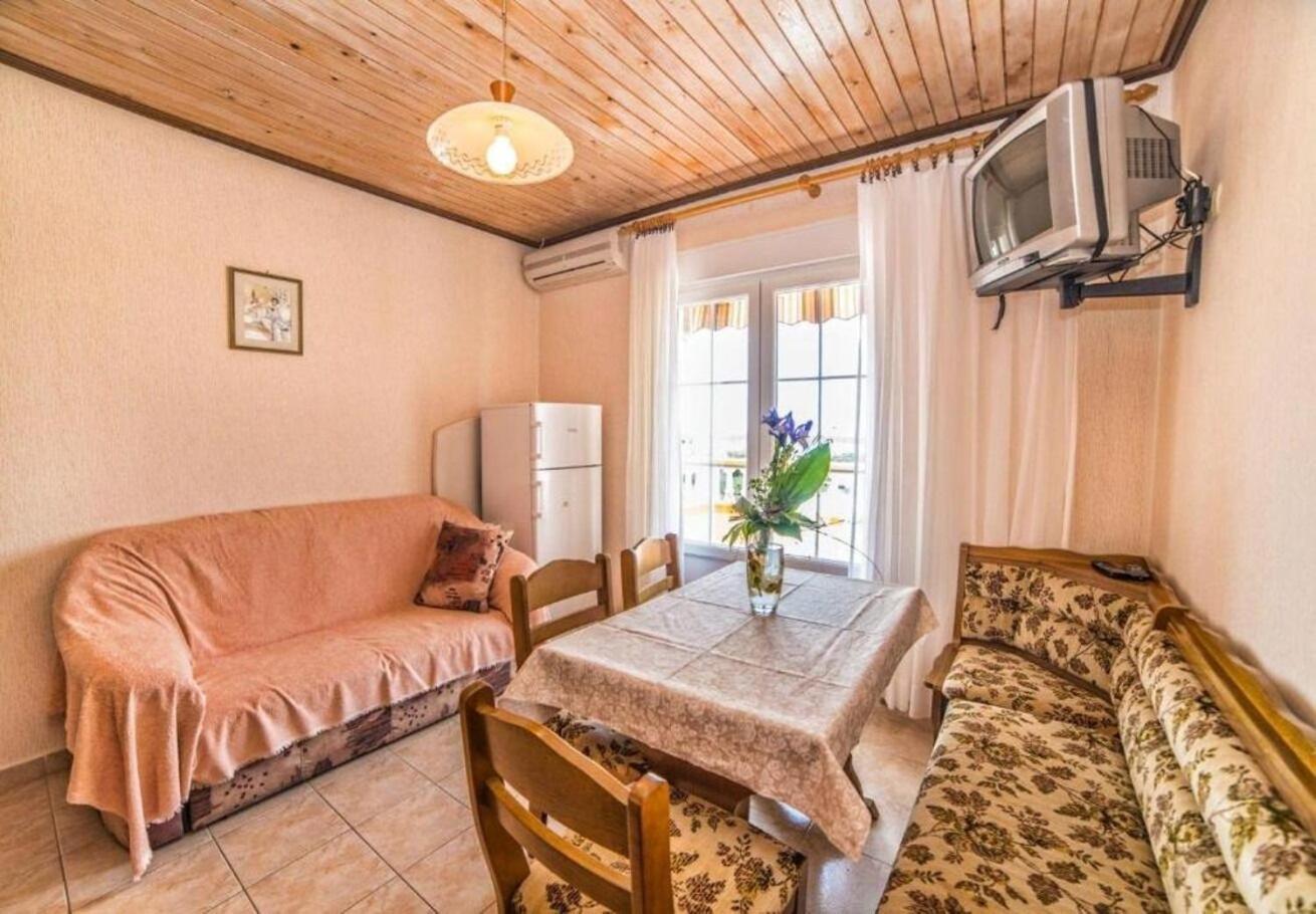 Banjol Apartments Dusa מראה חיצוני תמונה